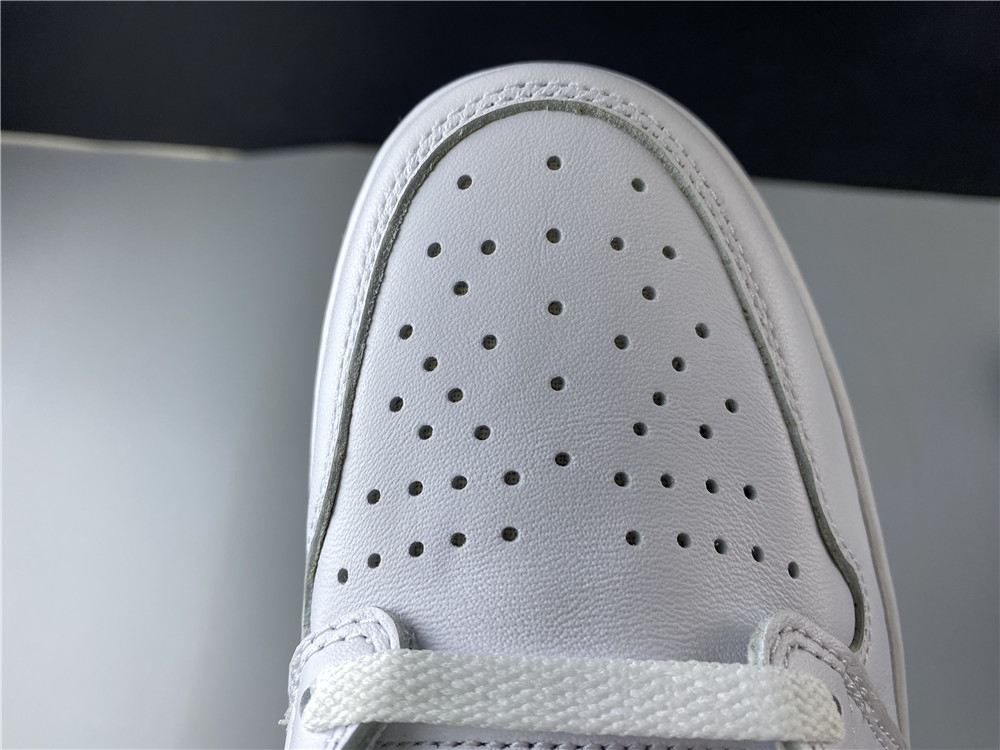 Air Jordan 1 OG Metallic Navy 555088-106